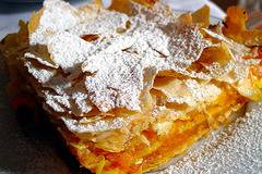 Тиквеник с готови кори