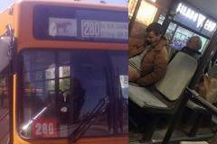 ШОК и УЖАС в София: Мъж си го извади в автобус 280 и започна да се задоволява!