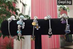 Коледни дамски вълшебства! Посребрена гривна тип PANDORA!