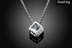 Бляскава Коледа! Сребърно дамско колие с форма Куб с вграден цирконий!