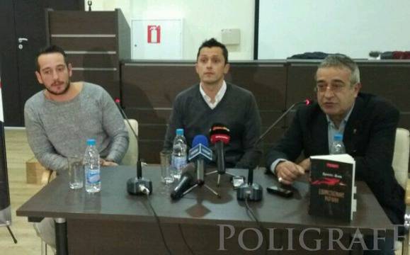 Христо Янев представи книгата си „Единственият начин“ пред бургаска публика