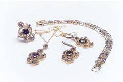 Магазин за сребърни бижута във Jewelry Dynasty