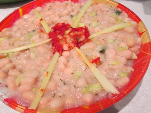 Бобена салата за Бъдни Вечер