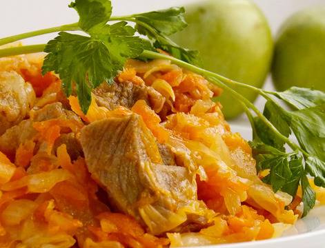 Свинско с кисело зеле