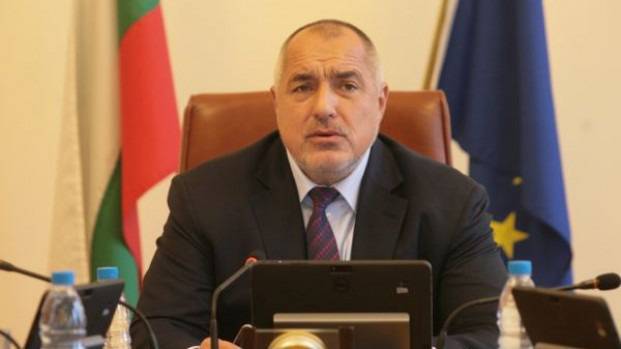 Борисов забрани обществените поръчки