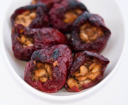 Сушени пиперки с боб