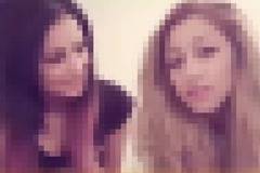 Пуснаха компромат срещу известна фолк певица! Натиска се с друга жена! (СНИМКА)