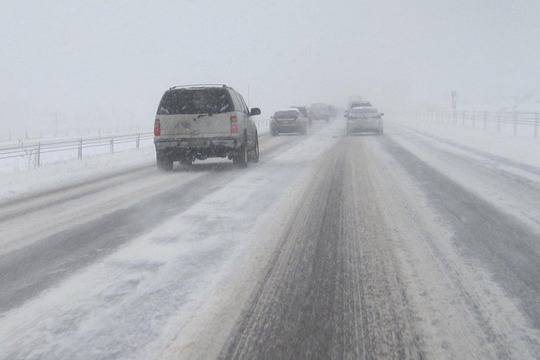 Съвети за шофиране в зимни условия
