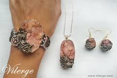 Модна тенденция в бижутата с колекция 2017 за абитуриентки