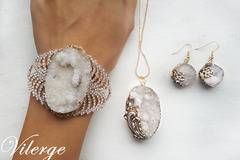 Луксозни ръчно изработени бижута за елегантни абитуриентки