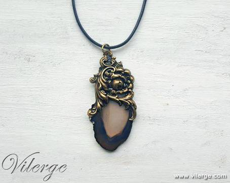 Дизайнерски винтидж колиета за елегантни абитуриентки и балове