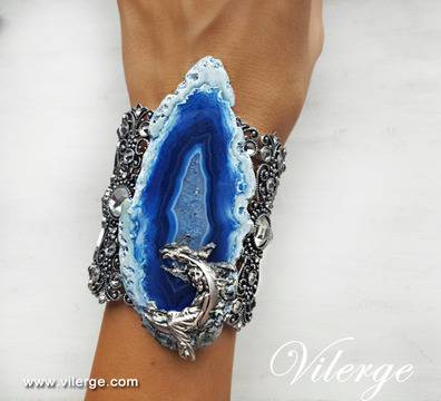 Елегантен дамски романтичен подарък с винтидж гривни за Свети Валентин