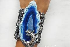 Елегантен дамски романтичен подарък с винтидж гривни за Свети Валентин