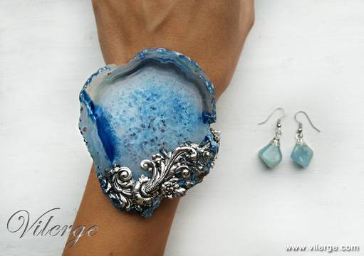 Елегантни бижута и романтични подаръци за 14 февруари Св. Валентин