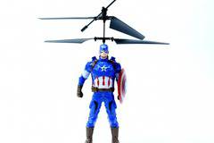 Летящ Капитан Америка – хеликоптер
