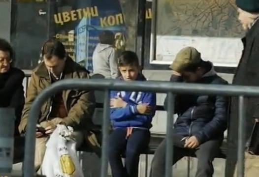 Какво се случва със замръзнало дете в България и какво в Норвегия! Експеримент! (ВИДЕО)