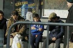 Какво се случва със замръзнало дете в България и какво в Норвегия! Експеримент! (ВИДЕО)