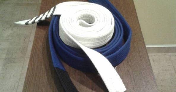 Син колан в бразилското джу джицу