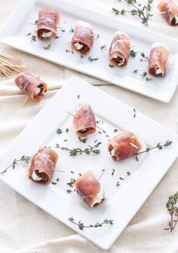 Прошуто хапки с фурми и козе сирене