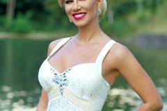 ЧЕСТИТА НОВА 2017 ГОДИНА С ПЕСЕН НА НЕЛИНА ПОПФОЛКЛОР-МУЗИКА ЗА ВСЕКИ