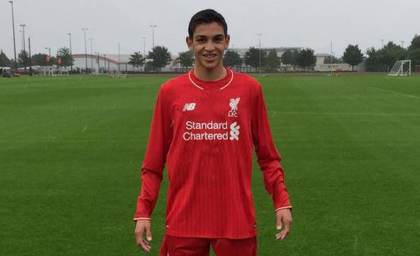 „Ливърпул“ в борба с „Атлетико Мадрид“ за млада уругвайска звезда