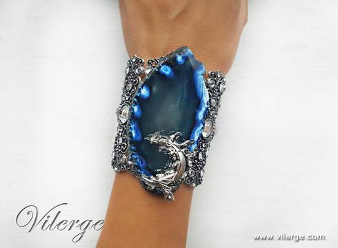 Луксозни и романтични подаръци за жени с бижута за Свети Валентин