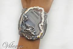 Луксозни бижута и дизайнерски гривни от серия Любов за Св. Валентин