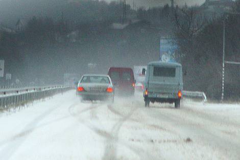 Властите: Ако не се налага, не пътувайте в Североизточна България