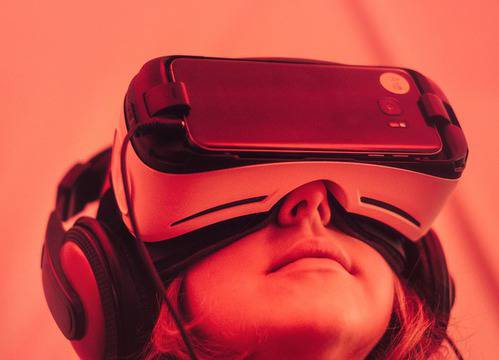 Виртуална реалност и изкуствен интелект в новите очила на Lenovo