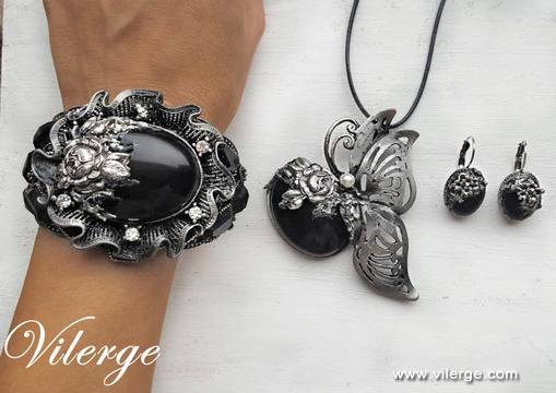 Романтична колекция бижута от серия Любов за Св. Валентин