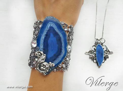 Вълшебни бижута с естествени камъни за влюбени жени и Св. Валентин