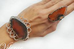 Елегантни ръчно изработени гривни и винтидж пръстени за стини жени