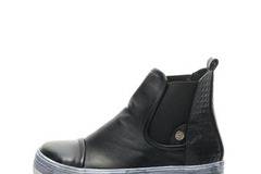 Черни боти с висока подметка