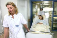 МЗ обяви нови спешни телефони заради снега и виелиците