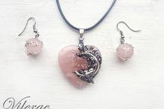 Романтична серия Любов с винтдиж колиета за Свети Валентин