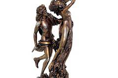 Декоративна статуетка – пластика от полирезин – Аполон и Дафне – 35 см.