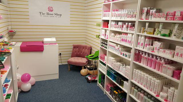 Българка и британка въртят магазин за българска роза в Англия