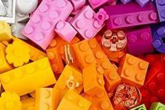 LEGO казва сбогом на пластмасата