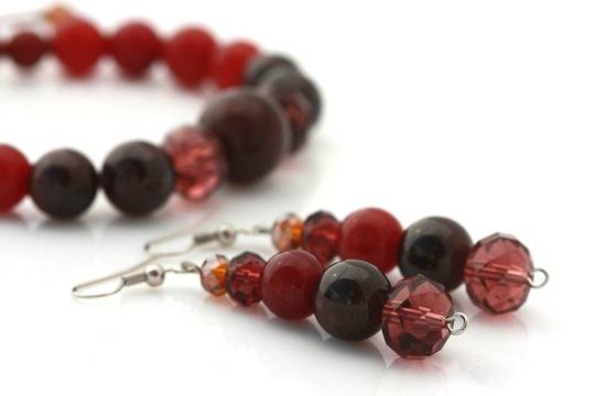 Вземете комплект астро гривна „Пурпурни Кристали“ и Обеци Оникс и Карнеол на промоционална цена!