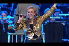 МАЯ НЕШКОВА С НОВА ПЕСЕН ЗА „САНТА МАРИЯ“ ПОПФОЛКЛОР-МУЗИКА ЗА ВСЕКИ