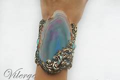 Дизайнерски винтидж гривни и луксозни подаръци за 8 Март