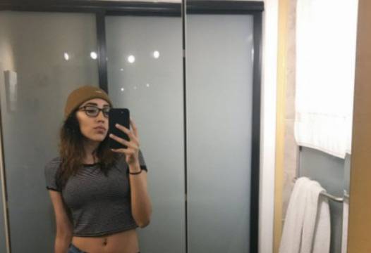 Тя си направи обикновено селфи и го качи в мрежата, като никога не е подозирала, че ще стане истински хит!