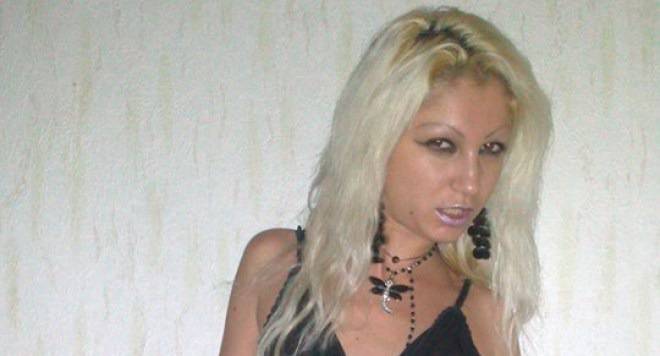 Атанаска Тушева с брутална закана към плеймейтка! Не могат да я удържат! (СНИМКА 16+)