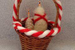 Мартеница за дома и офиса – Мини кошничка с хурка и вретено