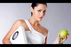 Маха токсините, чисти мазнините и свалих 5 кг само за броени дни! Вижте коя напитка направи това за мен!