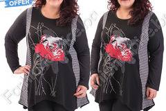 Асиметрична макси туника с красива роза в черен цвят