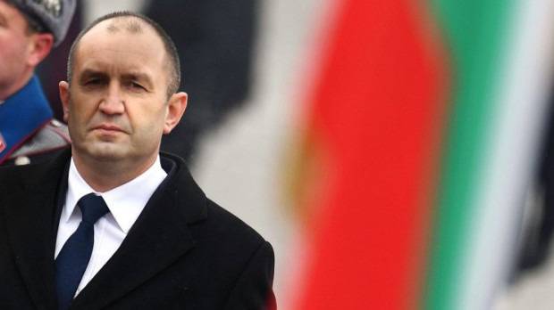 Румен Радев назначи администрация и ключови съветници