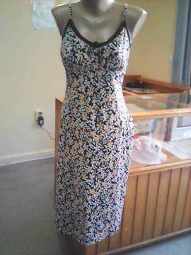 Дамски дрехи и аксесоари