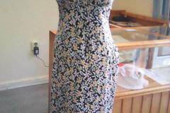 Дамски дрехи и аксесоари