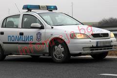 35-годишна водачка от Благоевград се удари в крайпътно дърво и падна в дере